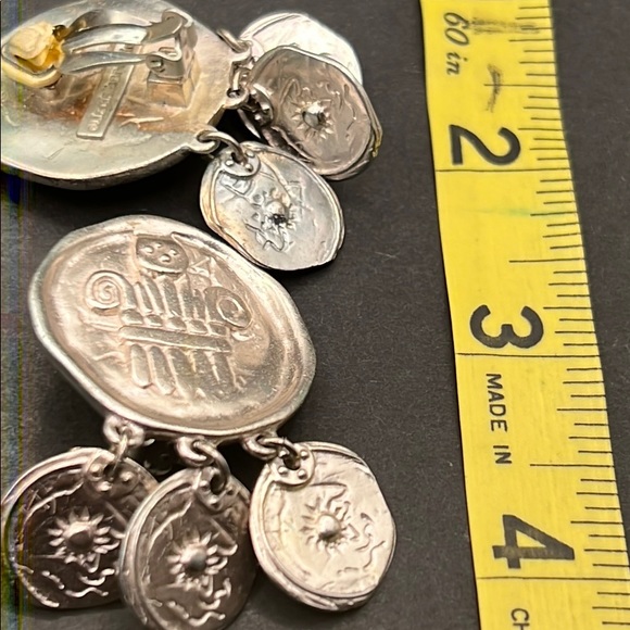 Vintage Liz Claiborne dangling charm earrings - Picture 3 of 4